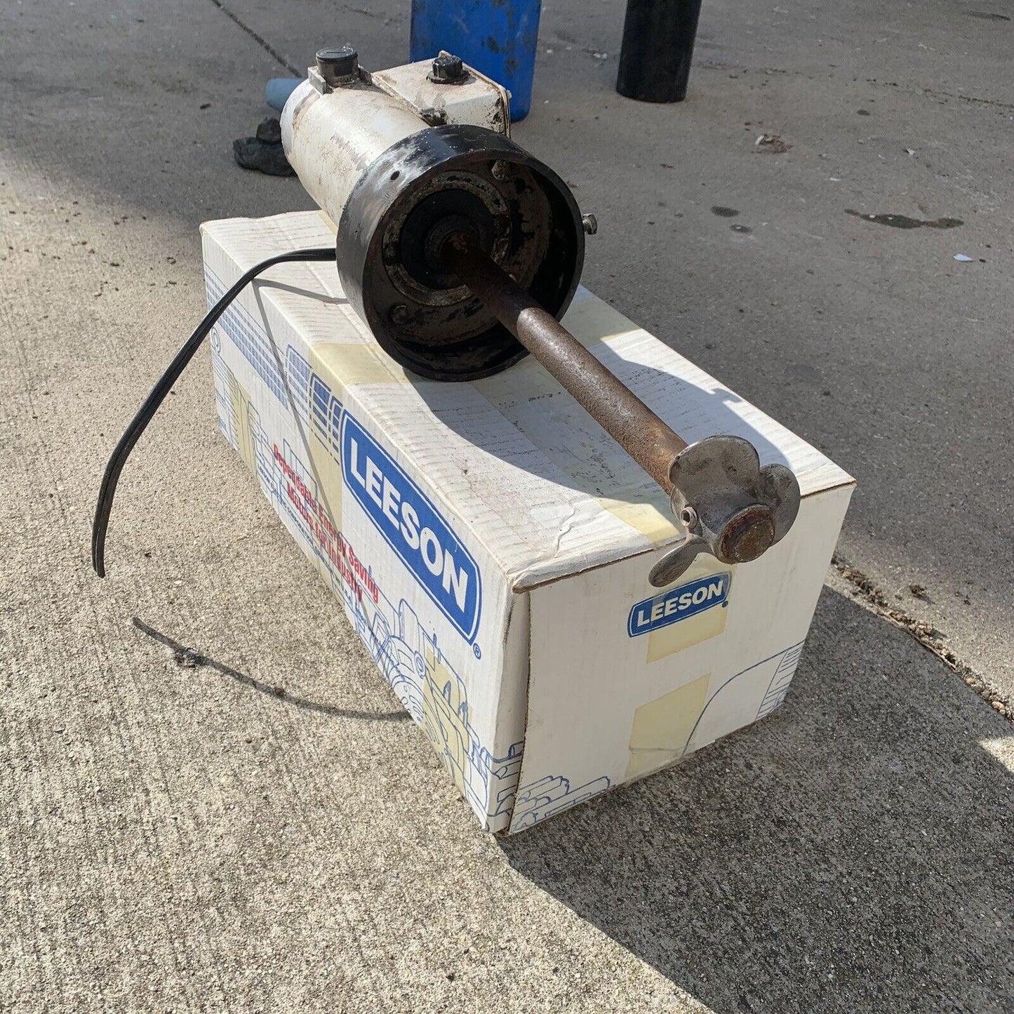 2 Lesson Cont. Duty 1/4 HP 12 Volt Elec. Motors, Mudlogging (1 Used & 1 New)