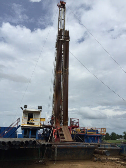 Ideco H37 Drilling Rig On Crane Carrier With Rotary Table, Oilfield Oil Gas