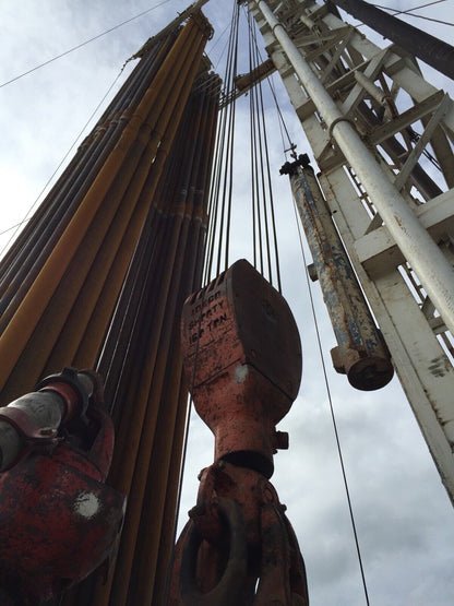 Ideco H37 Drilling Rig On Crane Carrier With Rotary Table, Oilfield Oil Gas