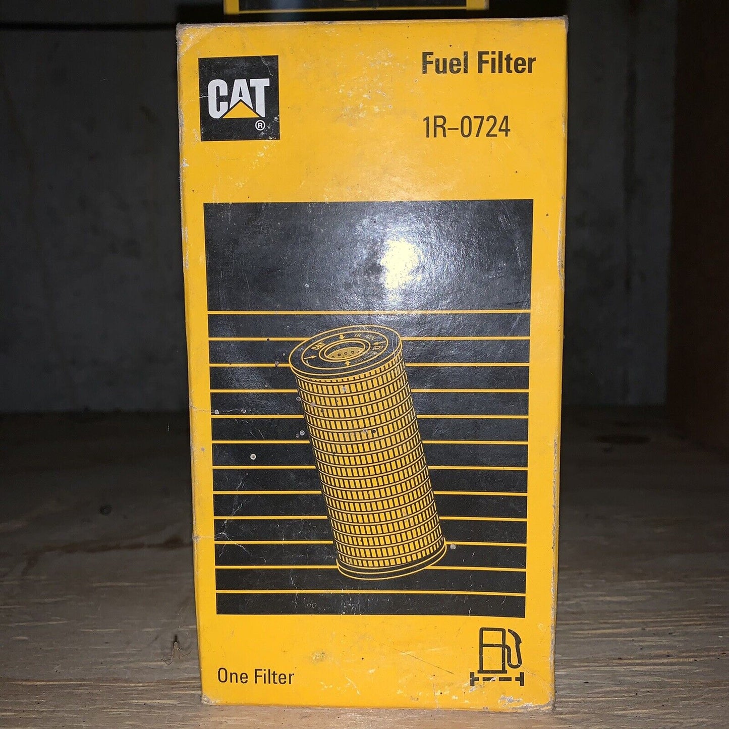 1 Genuine 1R-0724 CAT FUEL FILTER  Caterpillar 1R0724