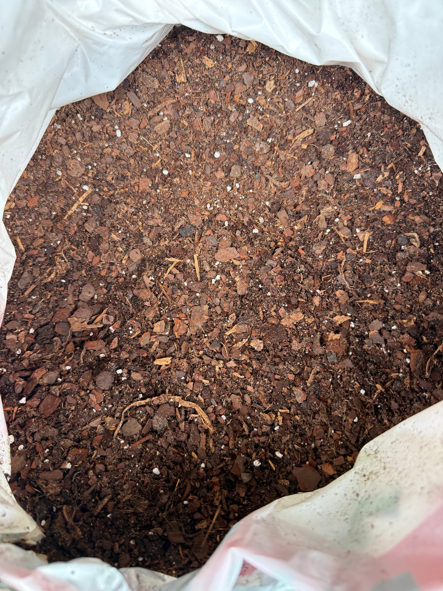Barky Beaver Premium Potting Soil,  Mix, Timed-Release 1.5 cu ft, 11.2 gal, 44.8 qts